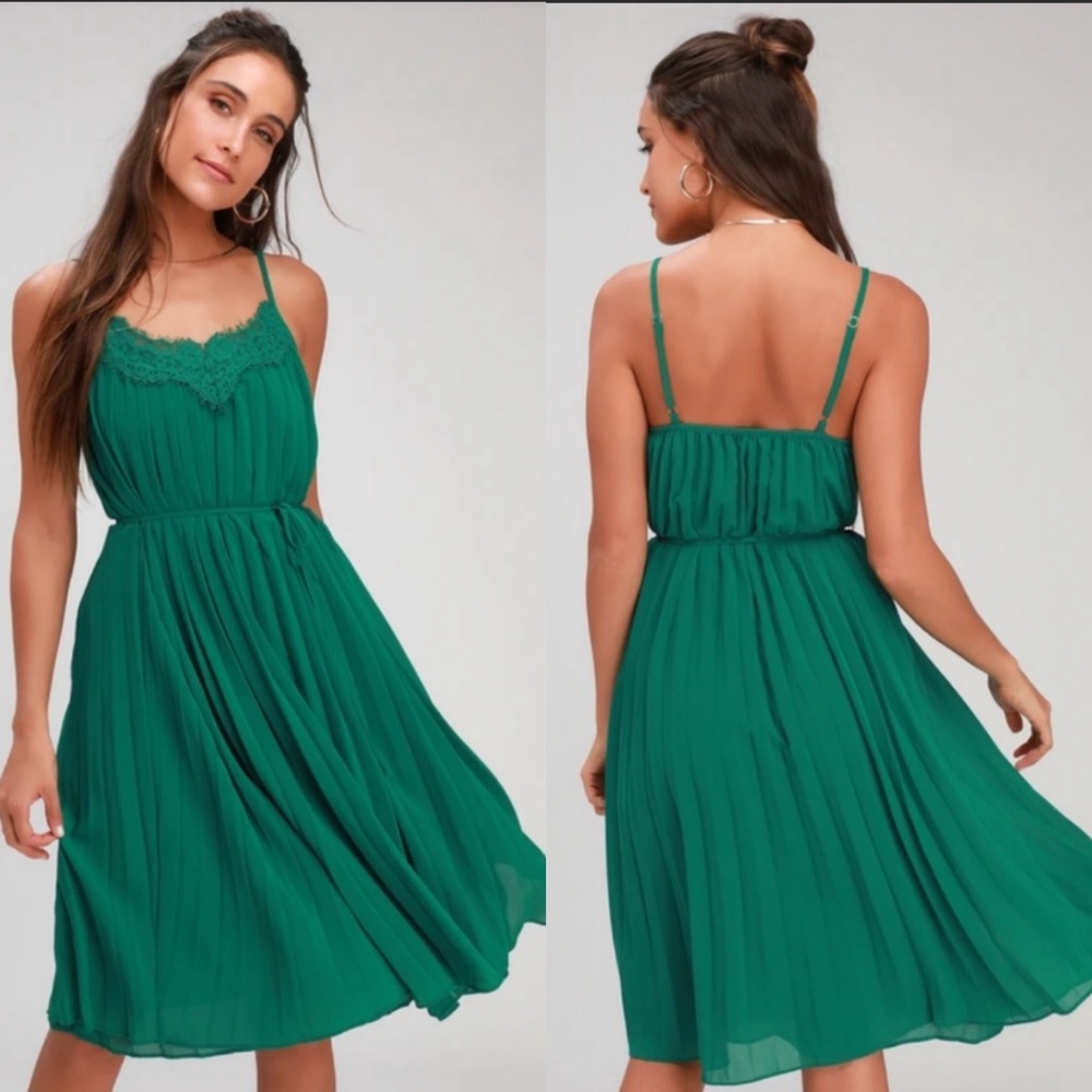 Lulu’s In Celebration Green Pleated Midi Dress | Small